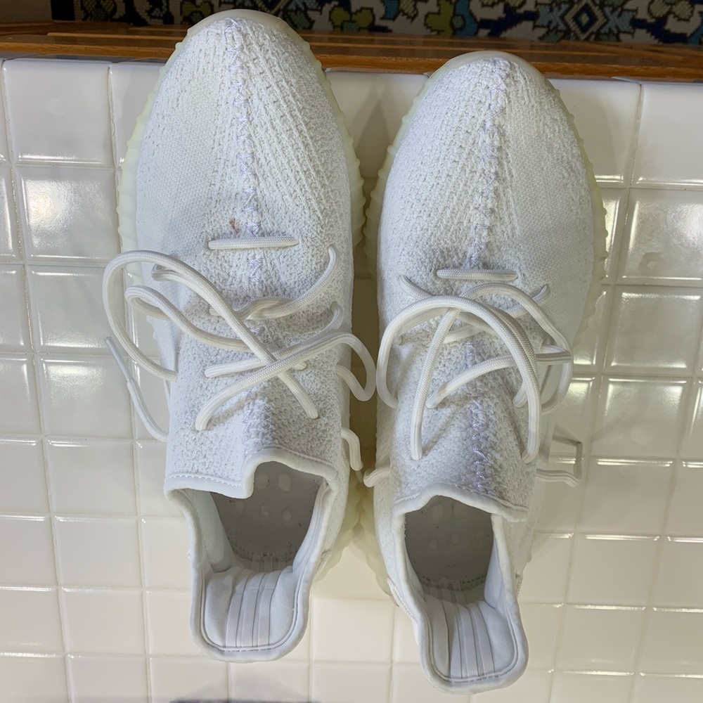 All White Yeezy 350 size 11.5